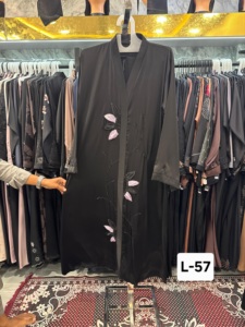 Oferta caliente: Nuevo estilo, hermosa abaya islámica tradicional negra de Dubái para mujer, de poliéster transpirable hasta el tobillo, ideal para primavera. - Product Image 2