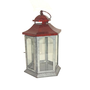 Lanterne à bougie suspendue en métal rouge de taille moyenne, décorative, avec découpe en feuille de palmier, toit pyramidal, poignée en fil métallique et verre - Product Image 5