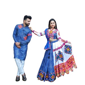 Impresión digital de muselina pesada recién lanzada con Ready Kutchi Mirror Lace lahenga choli colección cosida completa - Product Image 1