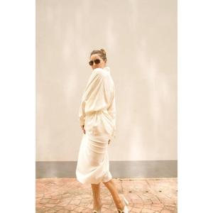 เดรสเชิ้ตยาวผู้หญิงทรงหลวม น้ำหนักเบา สไตล์ลำลอง ติดกระดุม มีเข็มขัด - Product Image 5