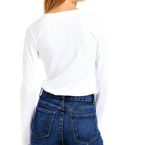 T-shirt blanc pour femme en coton biologique à col en V avec logo bleu, décontracté, printemps-été, respirant, écologique, manches longues, coupe classique - Product Image 5