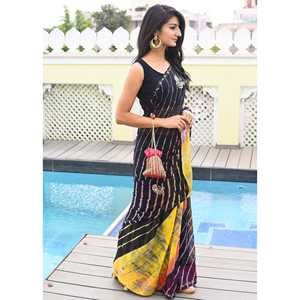 Magnifique sari en mousseline de soie Lahriya avec design ombré à taille naturelle - Product Image 3