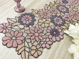 Camino de Mesa con Cuentas Doradas, Camino de Mesa Decorativo Navideño Plateado y Dorado, Camino de Mesa Estilo Rústico - Product Image 2