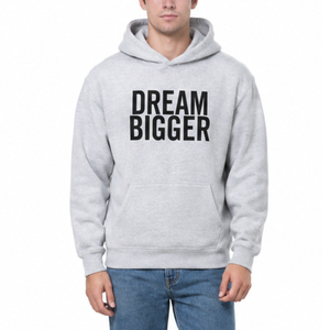 Sweat-shirt à capuche gris clair pour homme, style streetwear, avec impression audacieuse du slogan noir « Dream Bigger », sweat-shirt personnalisé avec poche. - Product Image 1