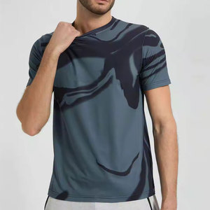 Camiseta de sublimación de moda icónica con tacto de tela premium personalizada al por mayor, con diseño único y moderno para hombre - Product Image 1