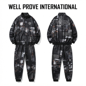 Conjunto Deportivo de Invierno para Hombre, Forro Polar Medio, 320 GSM, Sudadera con Capucha Color Granate, Pantalones Deportivos, Logotipo Bordado en Chenilla Personalizado - Product Image 4