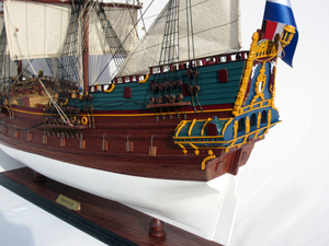 Maqueta de Barco de Época Pintada BATAVIA, de Alta Calidad, Tallada a Mano, de Madera, con Temática de Ángel, Pieza de Arte Coleccionable Oceánica Independiente - Product Image 3