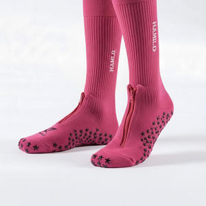 ถุงเท้ากีฬาผู้ชายแบบกันลื่นสำหรับวิ่ง ดีไซน์แฟชั่น OEM / ถุงเท้าฟุตบอลแบบสั่งทำพิเศษ ช่วยรักษาความอบอุ่น - Product Image 5