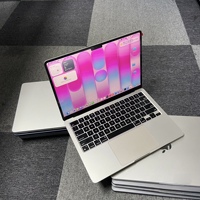 Mabook Pro 2022 13.3 Pollici I7 512GB SSD Laptop di Seconda Mano 120Hz Touch Bar GPU Dedicata 11 Ore Argento/Grigio Spazio 16:10