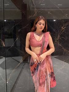 Ensemble de sari indien traditionnel en satin doux pour femme, rose tie-dye, longueur ras du sol, tenue de mariage, coupe régulière, extensible, style ethnique - Product Image 5