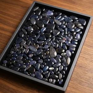 Grossiste Trimurti Gems – Iolite Naturelle Cabochon, Pierre Précieuse en Vrac, Cristal Bleu Violet de Haute Qualité, Formes Mixtes, Taille Personnalisée pour Bijoux - Product Image 2