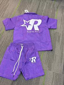 Ensemble de survêtements rayés en nylon personnalisés OEM, 2 pièces, streetwear Y2K, coupe-vent en nylon avec doublure en mesh, ensemble court pour hommes - Product Image 6