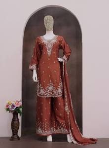 Costume brodé marron pour femme avec dupatta, coupe ample, longueur cheville, tenue traditionnelle indienne pakistanaise - Product Image 2