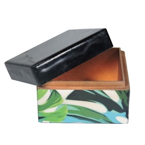 กล่องเครื่องประดับทรงสี่เหลี่ยมผืนผ้าทำจากเรซิ่นหลากสีที่เก็บอุปกรณ์เสริมแบบปรับแต่งได้สำหรับจัดแสดงสินค้าและของขวัญ - Product Image 2