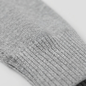 Cardigan en tricot personnalisé OEM ODM pour femme, col en V, gris uni, manches longues, boutons sur le devant, logo brodé, Sororité grecque - Product Image 6
