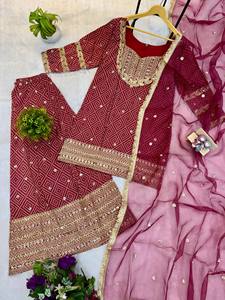 NUEVO LANZAMIENTO: CONJUNTO DE 3 PIEZAS DE TELA GRUESA CON BORDADO Y ENCAJE ELEGANTE - Product Image 4