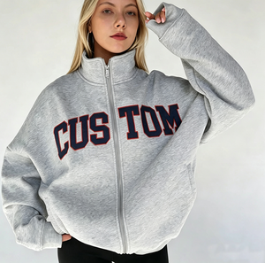 Sweat-shirt d'hiver uni respirant style universitaire à col roulé en tissu polaire décontracté avec lettres brodées sur le devant pour OEM - Product Image 1