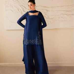 Vestido Farshi de Seda de Diseñador Pakistaní, Lavable y Transpirable, para Mujer, Última Colección Eid, Venta Especial, Estilo Casual y Natural - Product Image 2