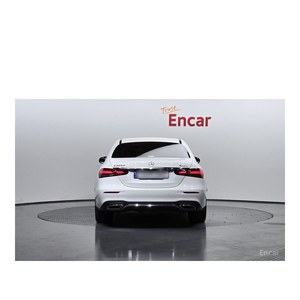 <span class=keywords><strong>Mercedes</strong></span>-Benz <span class=keywords><strong>E220d</strong></span> 4MATIC <span class=keywords><strong>AMG</strong></span> Line Diesel berline 2023 avec sièges en cuir et caméra de recul - Product Image 4