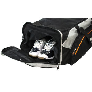 Sac de sport moderne à bandoulière - Unisexe en polyester avec fermeture éclair - Product Image 2