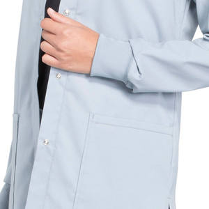Vêtements de travail médicaux professionnels lavables, unisexes, parfaits pour les hôpitaux, les cliniques, les pharmacies et le personnel médical. - Product Image 4