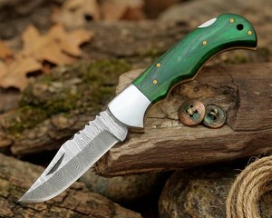 Customized Damascus Steel Drop Point Hunting <b>Knife</b> With Green <b>Handle</b> And Engraved Blade For Outdoor Use - Product Image 4
