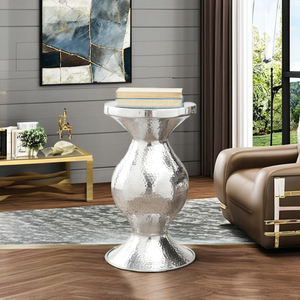 Métal martelé Laiton Antique Couleur Petite Table - Product Image 6