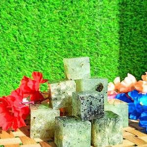 Cube de préhnite naturelle, cristal vert, pierre de guérison pour la méditation Reiki, décoration énergétique, vente en gros - Product Image 3