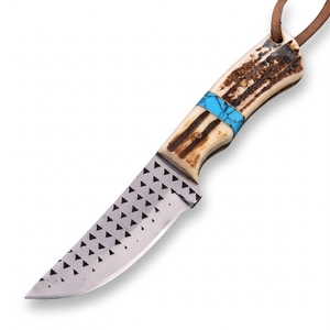 Couteau à dépecer artisanal en acier carbone, manche en corne de cerf avec incrustation turquoise, couteau à lame fixe pour la chasse en extérieur et l'EDC - Product Image 1