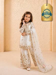 Ensemble Sharara pour filles avec broderies riches et dupatta – Tenue de fête pour enfants - Product Image 5