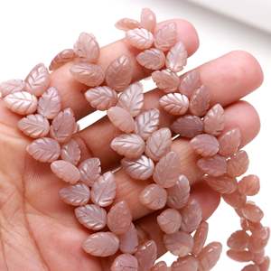 Perles de pierre de lune pêche naturelle en forme de feuille, sculptées à la main, 10-11 mm, pour la fabrication de bijoux et accessoires - Product Image 1