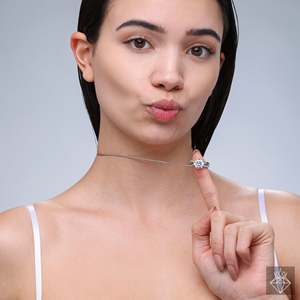 แหวนคริสตัลกลมประดับเพชรเม็ดเดี่ยวเปล่งประกายเปล่งประกายในผลิตภัณฑ์ของ Prao - Product Image 3