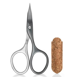 Estuche de manicura personalizable de cuero y corcho, el más vendido |   Cuero Vacuno Genuino o Corcho Natural |   Funda Protectora Compacta - Product Image 4