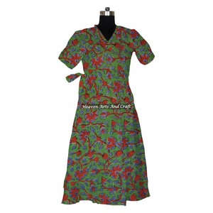 Prix usine en gros indien fait à la main bloc imprimé vêtements d'été femmes court caftan peignoir robe occidentale tissu Textile - Product Image 2