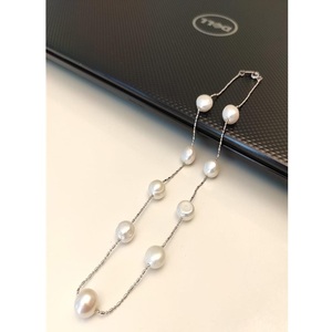 Pulsera de Perlas y Cuentas Plateadas de Latón de Primera Calidad, Elegante y Moderna, para Bodas y Fiestas - Product Image 1