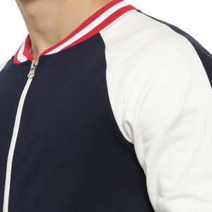 เสื้อแจ็คเก็ตบอมเบอร์แบบมีฮู้ดสำหรับผู้ชาย สไตล์สปอร์ตวาร์ซิตี้ พรีเมียม ชิ้นงานคุณภาพสูง ขนาดสั่งทำได้ เนื้อผ้านุ่ม น้ำหนักเบา แฟชั่นสไตล์วิทยาลัยและสตรีทแฟชั่น - Product Image 4