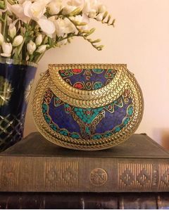 Sac de soirée carré professionnel brodé en fer et résine avec chaîne pour femmes, idéal pour les mariages – Meilleur prix, haute qualité - Product Image 1