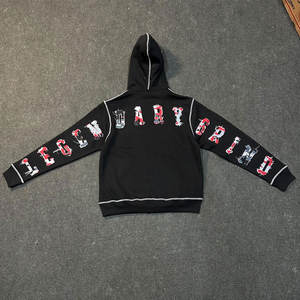 Sweat à capuche brodé Inside Outstitch pour homme avec détails déchirés, streetwear décontracté, fermeture éclair pour un confort et une mode au quotidien - Product Image 2