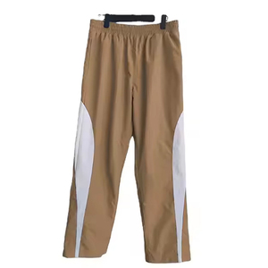 Traje Cortavientos Impermeable Premium para Hombre con Logotipo Personalizado – Chándal Transpirable de Alto Rendimiento para Exteriores con Protección para Todo Tipo de Clima - Product Image 6