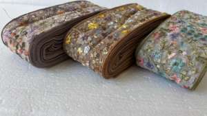 Encaje de Voile Bordado a Máquina de Lujo con Diseño Floral Multicolor, de 1'' y 1 7/8'' de Ancho, Ecológico, para Vestidos de Novia y Prendas Étnicas - Product Image 2