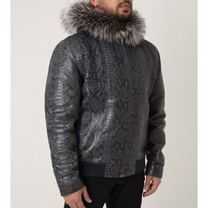 Veste en cuir noir pour homme, effet python, cuir véritable de qualité supérieure, veste de moto élégante, vêtements d'extérieur pour l'hiver, fabrication sur mesure, vente en gros OEM - Product Image 4