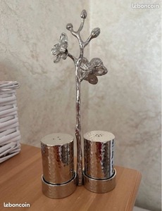 Elegante Juego de Salero y Pimentero Dorado, Hermético, Ecológico, Apto para Lavavajillas, con Decoración de Flores Blancas, Recipientes de Metal y Vidrio - Product Image 6