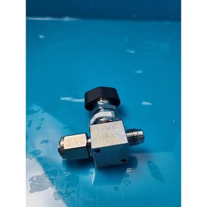 FUJIKIN C.NO.076776 Utilisé comme pièce détachée pour équipement semi-conducteur d'occasion - Product Image 4