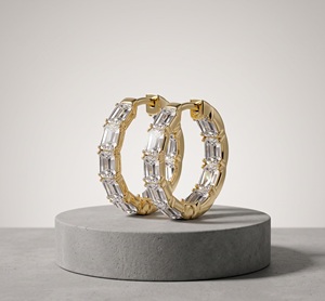 Pendientes de Aro de Diamantes con Corte Esmeralda Chapados en Oro de 18K y 14K de Lujo, Pendientes de Aro Huggie de Diamantes, Joyería para Mujer, para Bodas y Novias - Product Image 1