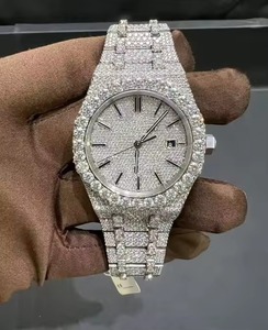 Montre de luxe pour hommes en acier inoxydable, entièrement sertie de diamants, boîtier rond de 40 mm, cristal saphir, mouvement à quartz analogique, affichage de la date - Product Image 1