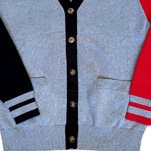 Cardigan universitaire grec en acrylique tricoté à col en V pour femmes, avec logo brodé, et pull varsity coloré à boutons pour hommes - Product Image 6