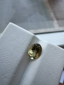 Tanzanite Jaune Naturelle Non Thermique, Coupe Ovale 1.38CT, Pierres Précieuses Facettées en Vrac avec Effet de Couleur pour la Fabrication de Bijoux en Gros et les Collectionneurs - Product Image 2