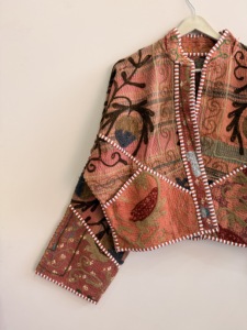 Lote Surtido de Chaquetas Kantha Suzani, Abrigo Vintage Boho, Talla Única, Artículo Hecho a Mano - Product Image 4