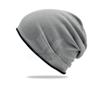 Bonnet en tricot gris unisexe avec bordure noire, couleur unie, bonnet d'hiver décontracté, 100% acrylique, taille adulte 56-58CM - Product Image 1