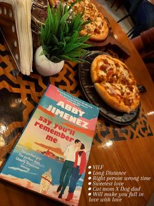 บอกว่าคุณจะจดจำฉันได้ โดย แอบบี้ จิเมเนซ หนังสือปกอ่อนภาษาอังกฤษ หนังสือแนวอารมณ์ขันและเรื่องราวความรัก - Product Image 2